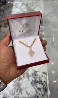 Gold and diamond necklace 
