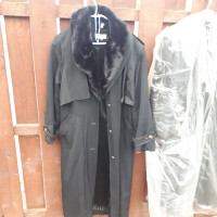 Vintage Outback Trench Coat Pure Virgin Wool ,size 9/10