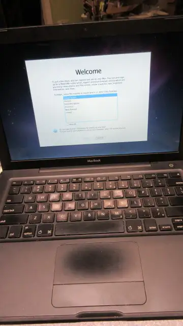 Black Apple Macbook 13.3in laptop Core 2 Duo OSX Windows, View more