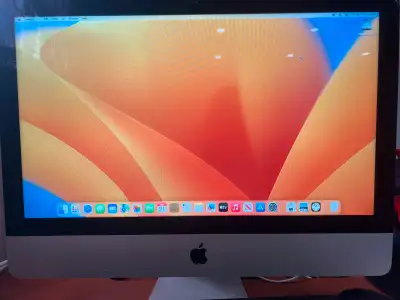 Selling iMac 2017 21.5” Specs in pic If interested call 6478983916