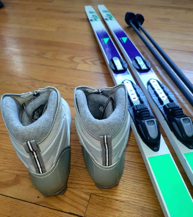 Cross Country Ski set Waxless - Womens 6 - 11 / Youth/Mens 5-10 in Ski in Winnipeg - Image 6