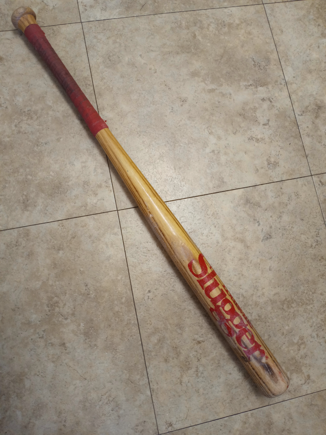 Vintage Louisville Slugger softball bat in Arts & Collectibles in City of Toronto - Image 3