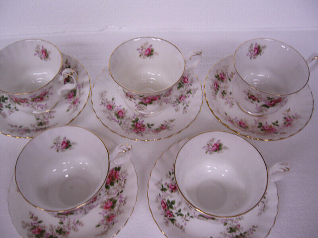 Vintage Footed Royal Albert “LAVENDER ROSE” Cup & Saucer in Arts & Collectibles in Dartmouth - Image 2