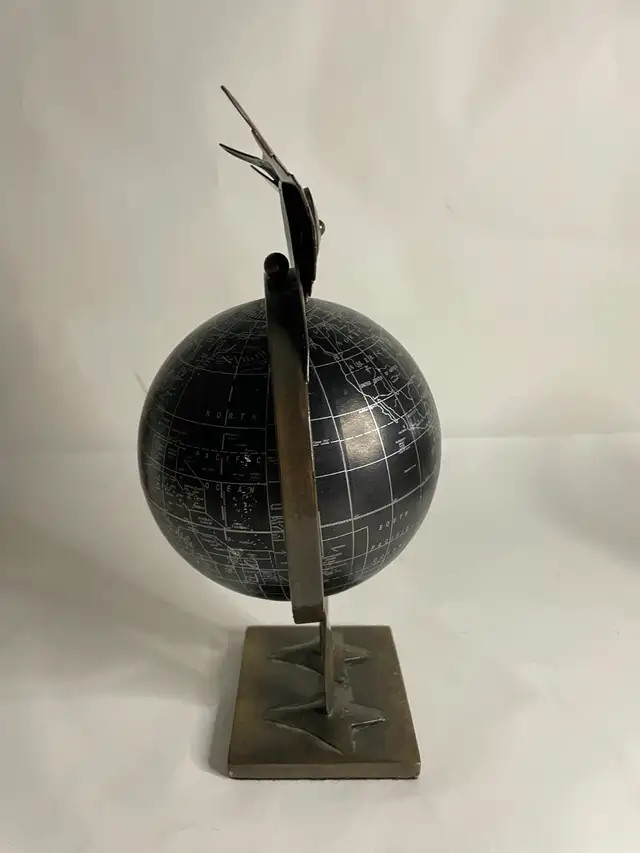 Vintage Brutalist Owl Globe – Unique Metal Art Piece in Arts & Collectibles in Markham / York Region - Image 5
