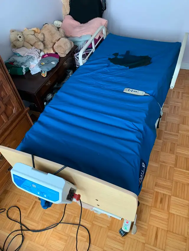 Adjustable Electric bed and Alternating pressure air mattress62863282489475122