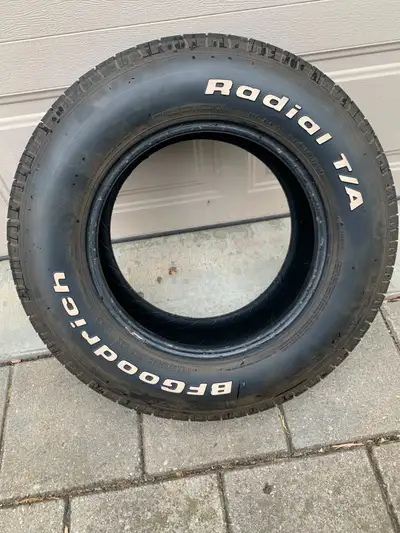 Great condition, no ware or dry rot cracks. Date code is 2018, perfect for your classic show car! Al...