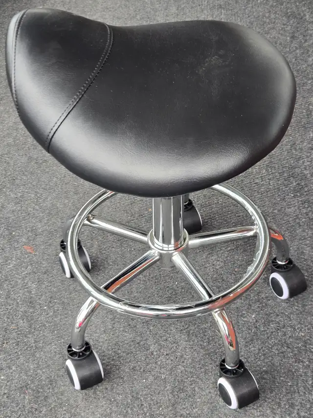 Saddle Stool Adjustable Swivel Rolling Saddle Seat Chair in Chairs & Recliners in City of Toronto - Image 9