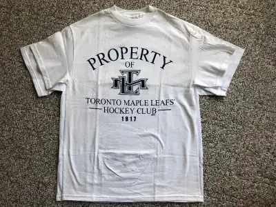 Toronto Maple Leafs T-shirt, View more