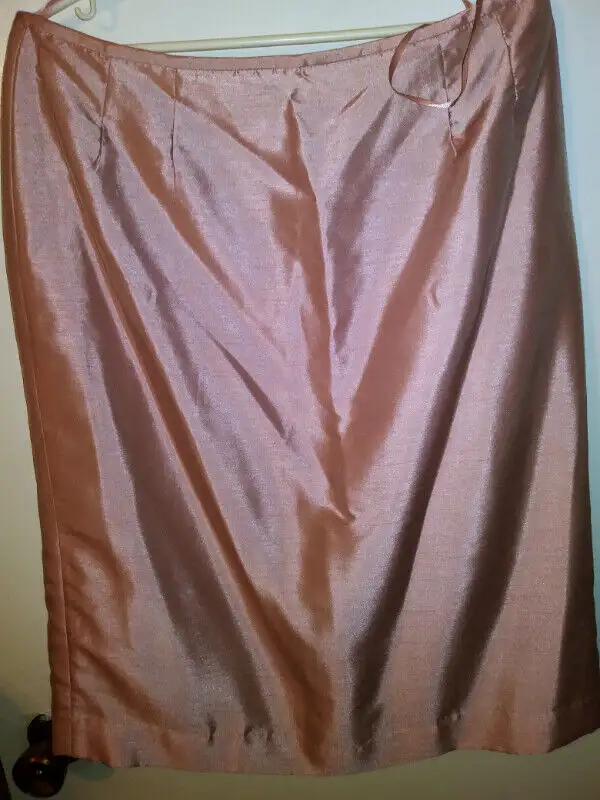 Two New Gorgeous silky dress sets Size 14 in Women's - Dresses & Skirts in City of Toronto - Image 9