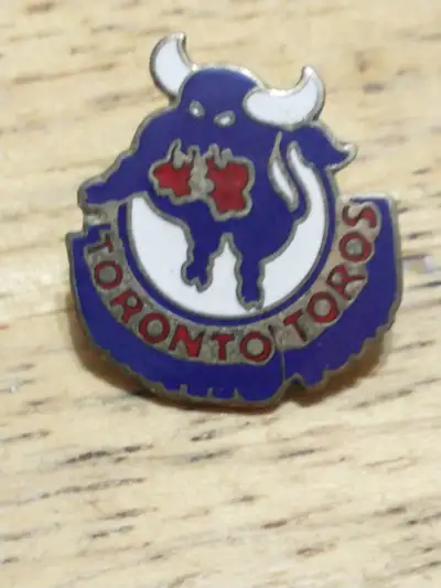 Beautiful WHA 1973-1976 Toronto Toros hockey lapel pin, View more