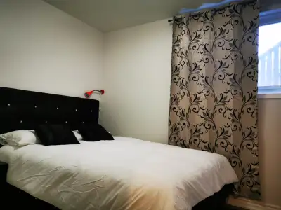 3 BR unit+living room+kitchen+ Laurdry+separate entrance+parking
