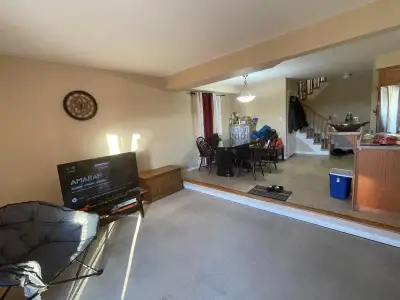 Room available for two girls