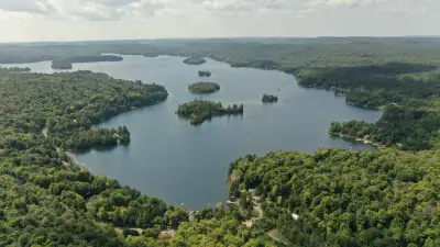 Chalet à louer dans les Laurentides ( grand Lac Louisa), View more