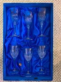 Crystal wine glasses (x6)