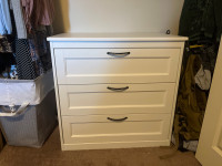 Ikea 3 drawer dresser (songesand)