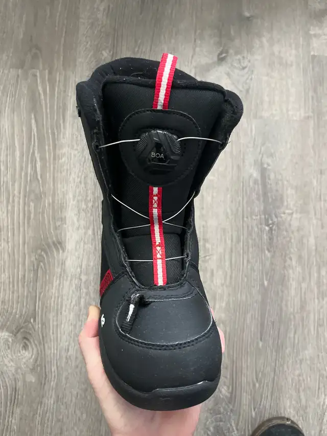 K2 Mini Turbo Snowboard Boots Kids in Snowboard in Calgary - Image 7