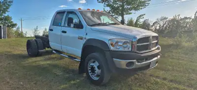 2008 Dodge Ram 5500 Crew cab. 6.7L deleted. Strong motor no oil burn. Head rebuilt studs installed....