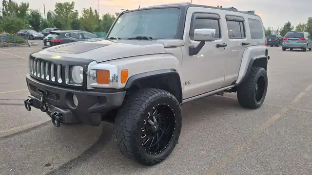 Hummer H3 