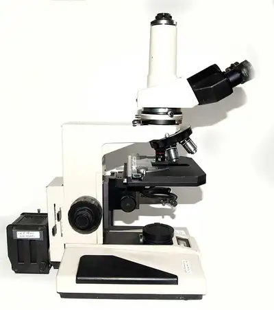 Research Quality Polarizing microscope, for Petrographer, biologist or anyone interested in viewing...