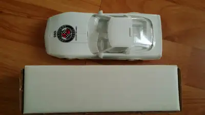 New Boxed ERTL 1995 Corvette ZR-1 Coupe National Corvette Museum Special Edition Promo In Arctic Whi...