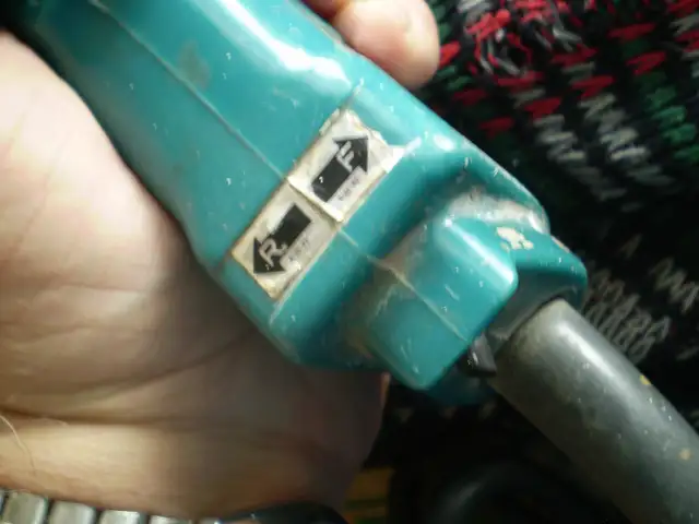 MAKITA DRYWALL POWER SCREWDRIVER- CORDED- USED- $25 in Power Tools in Winnipeg - Image 5
