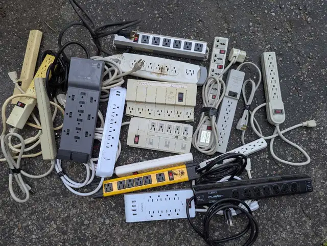Power Bars in Electrical in Oshawa / Durham Region - Image 2