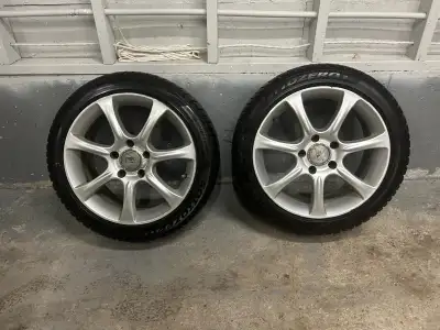 Selling a pair of wheels from my 2014 428i. These are in excellent condition. The tires are mounted...