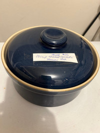 10 cup round enamel stoneware casserole dish $65