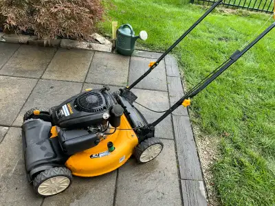 Koehler Cub Cadet Lawnmower ………173 cc …….21” deck ……works great Asking $185 Grand Bend