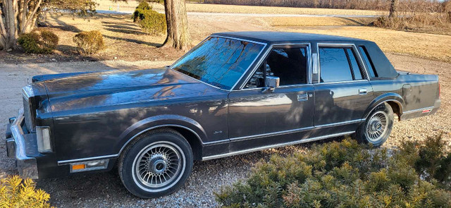 1986 Lincoln Towncar in Classic Cars in Leamington