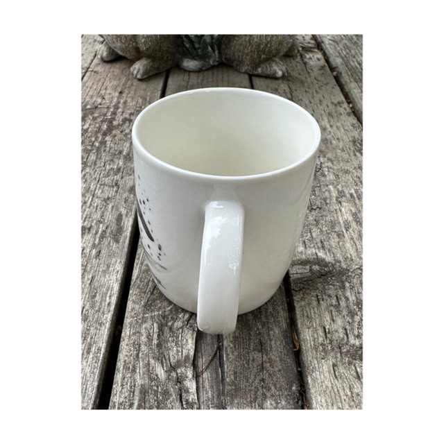 Casa Signature Monochrome Penguin Mug Coffee Tee in Kitchen & Dining Wares in Winnipeg - Image 2