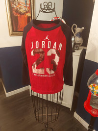 Michael Jordan t shirt youth medium 