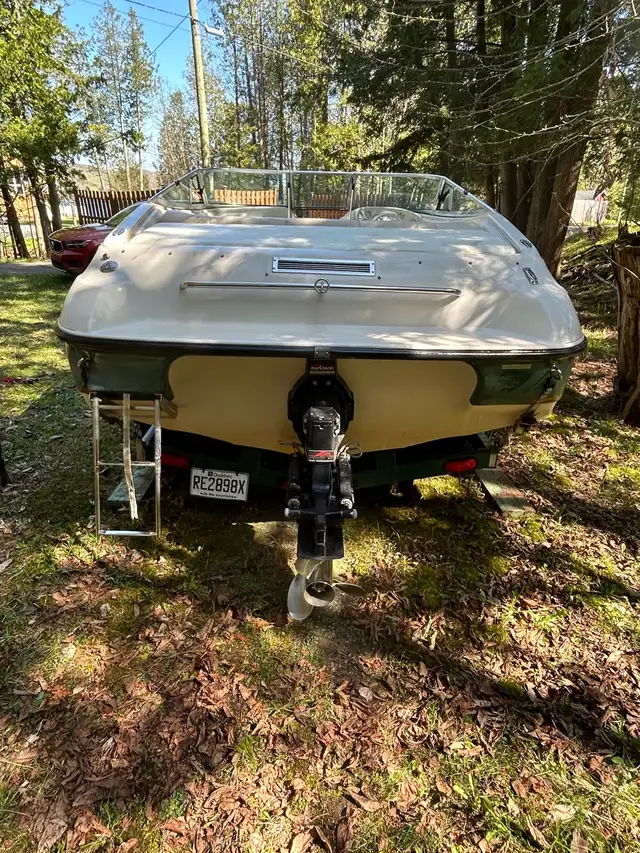 Crownline 182BR in Powerboats & Motorboats in Sherbrooke - Image 11