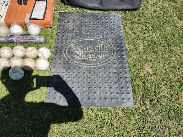 Base Ball Equipment $175.00 OBO in Sports Teams in Muskoka - Image 6