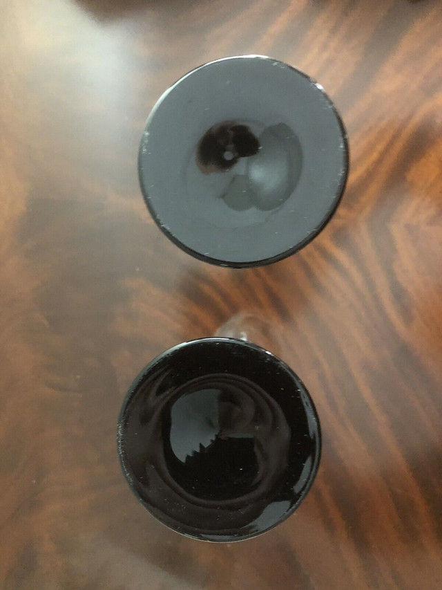 Two Freixenet Black Stem Champagne Flute Glasses - 9" Tall  in Kitchen & Dining Wares in Oakville / Halton Region - Image 3