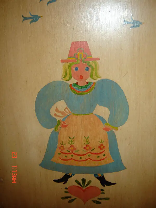 Lovely Antique Solid Wood Doll Crib in Toys & Games in City of Toronto - Image 6