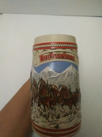 Budweiser 1985 beer stein clydesdale collectible mug