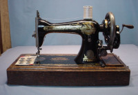 Antique Hand Crank Singer Sewing Machine