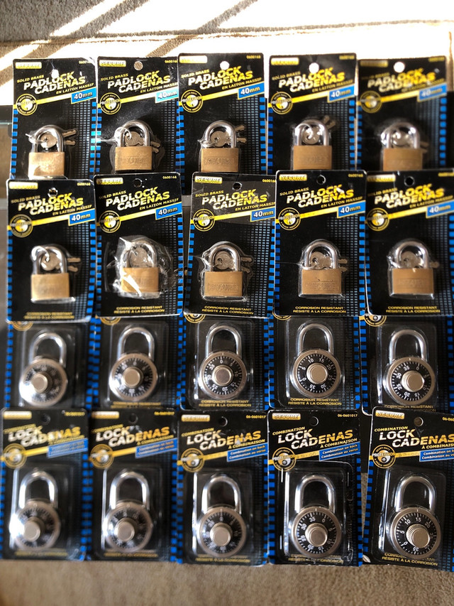 20 Pieces Padlock and Combination Lock in Hardware, Nails & Screws in Mississauga / Peel Region
