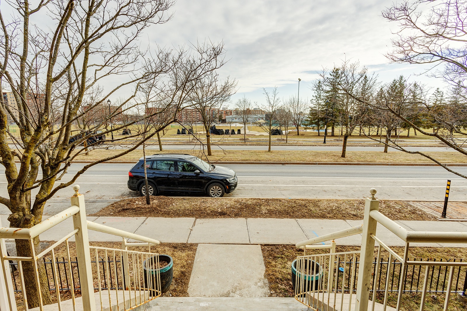 Bois Franc 4 1/2 beaitiful condo for rent — photo 2
