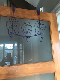 Crochets de porte mauves / Purple over the door hooks