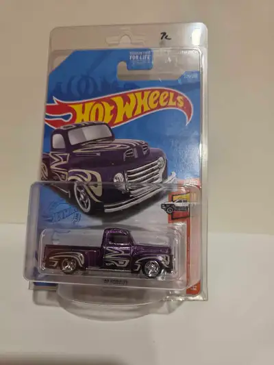 Hot wheels super treasure hunt 49 Ford f1 in great condition