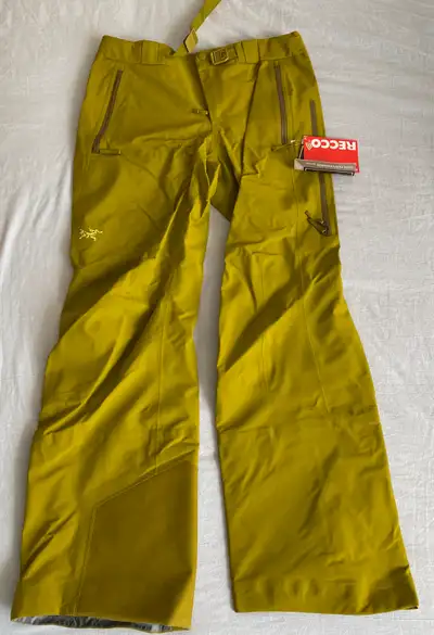 Arc'teryx Technical Oudoor gear snowboarding skiing, View more