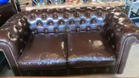 Brown leather chesterfield sofa 