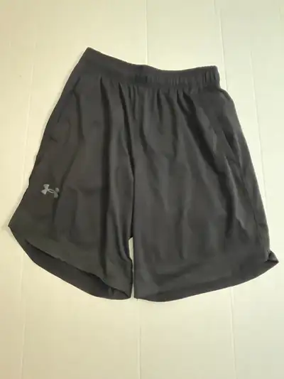 Under Armour Shorts - Men's Small, View more