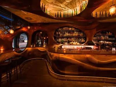 Urgent hiring .please do not call only send whatsapp messages thank you.