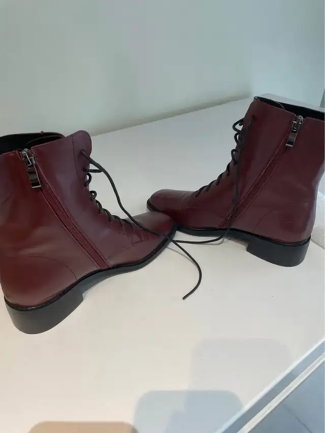 Women's Leather Boots Size 7 in Women's - Shoes in Windsor Region - Image 7