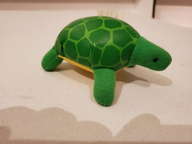 Amazing Wildlife 1994 Happy Meal Toys in Toys & Games in Barrie - Image 3