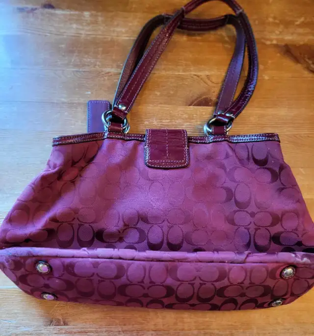 Woman's Purses in Women's - Bags & Wallets in Mississauga / Peel Region - Image 5