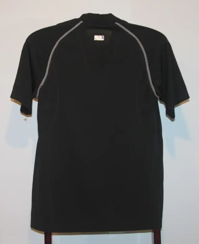 NIKE DRI FIT TORONTO BLUE JAYS BLACK SHORT SLEEVE SMALL in Baseball & Softball in City of Toronto - Image 3